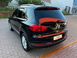 VOLKSWAGEN - TIGUAN - 2013/2014 - Preta - R$ 74.990,00