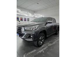 TOYOTA - HILUX - 2019/2020 - Cinza - R$ 219.990,00