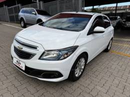 CHEVROLET - ONIX - 2014/2015 - Branca - R$ 52.990,00