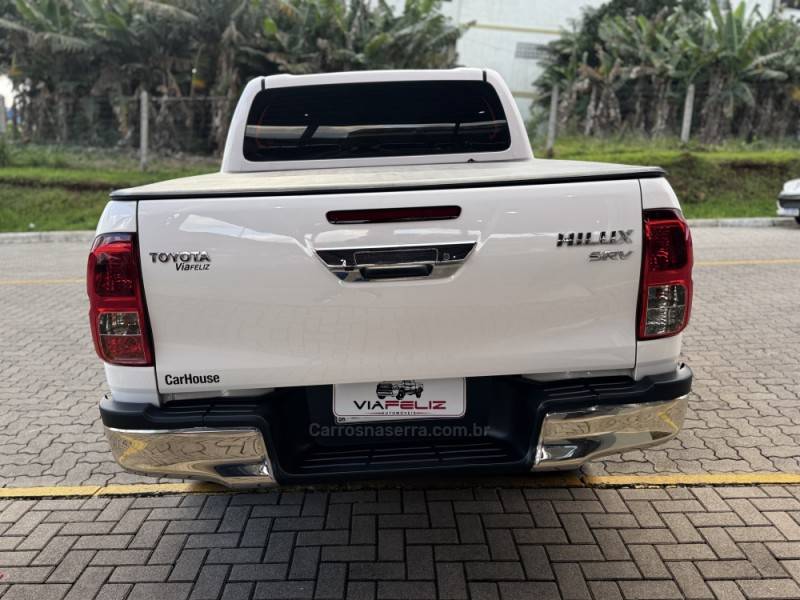 TOYOTA - HILUX - 2017/2018 - Branca - R$ 184.990,00