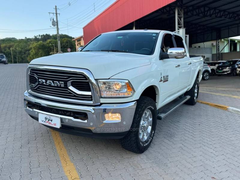 DODGE - RAM - 2018/2018 - Branca - R$ 299.990,00