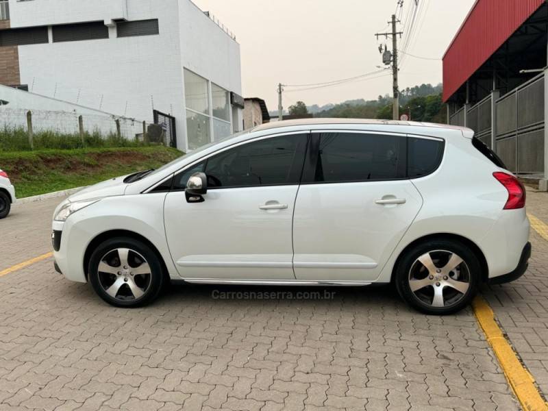 PEUGEOT - 3008 - 2012/2013 - Branca - R$ 47.990,00