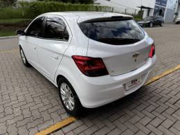 CHEVROLET - ONIX - 2014/2015 - Branca - R$ 52.990,00