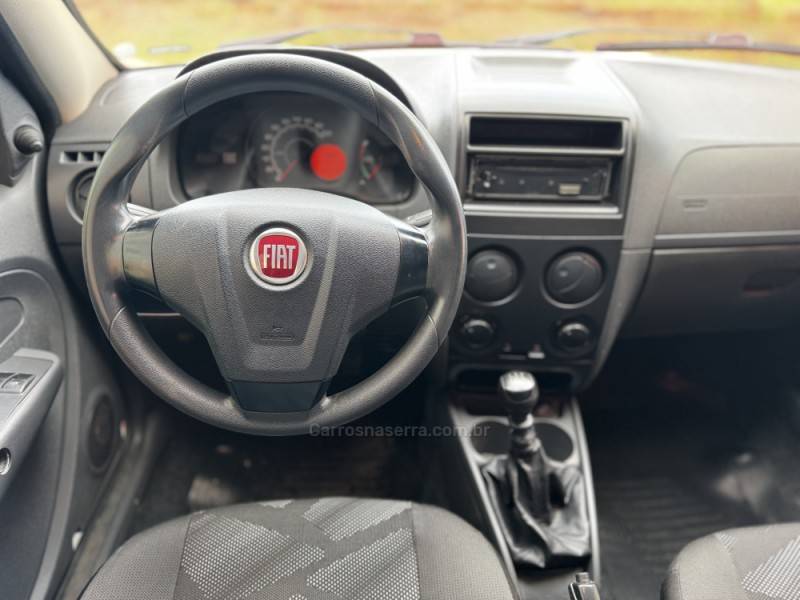 FIAT - PALIO - 2015/2016 - Branca - R$ 28.990,00