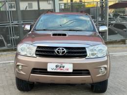 TOYOTA - HILUX SW4 - 2008/2009 - Bege - R$ 118.990,00