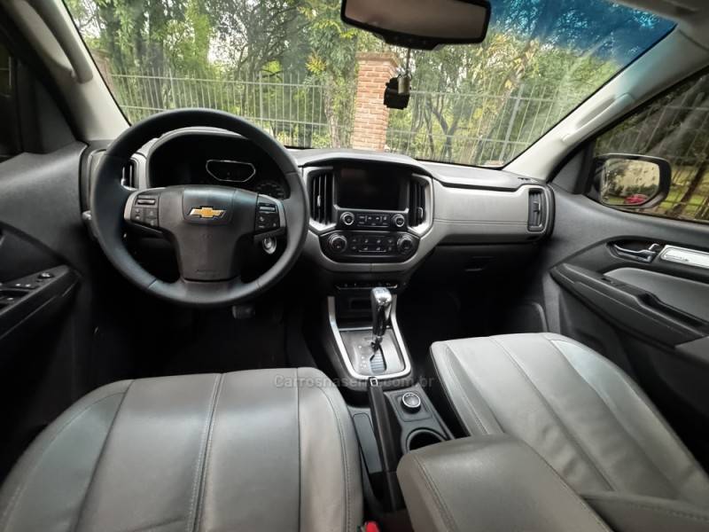 CHEVROLET - S10 - 2016/2017 - Cinza - R$ 154.990,00