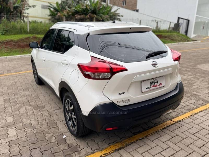 NISSAN - KICKS - 2020/2021 - Branca - R$ 94.990,00