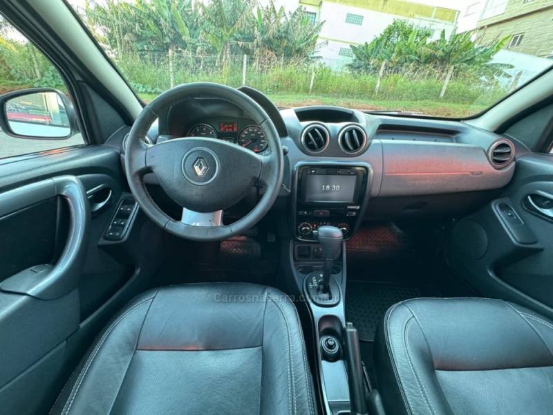 RENAULT - DUSTER - 2014/2015 - Branca - R$ 58.990,00