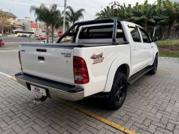 TOYOTA - HILUX - 2011/2011 - Branca - R$ 119.990,00