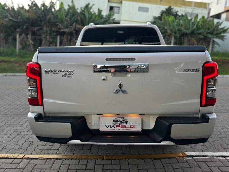 MITSUBISHI - L200 TRITON - 2022/2022 - Branca - R$ 204.990,00