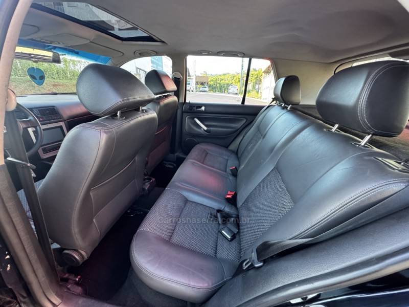 VOLKSWAGEN - GOLF - 2009/2010 - Preta - R$ 49.900,00