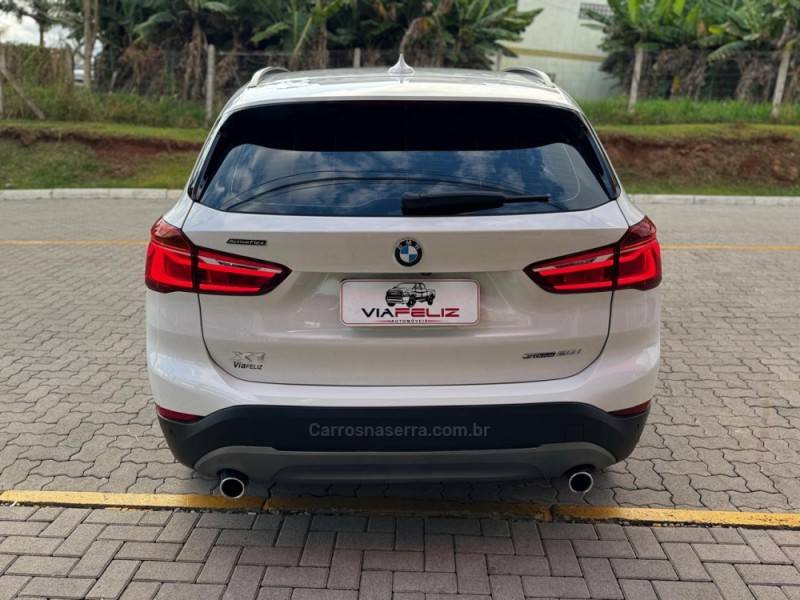 BMW - X1 - 2018/2019 - Branca - R$ 149.990,00