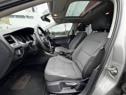 VOLKSWAGEN - GOLF - 2016/2017 - Prata - R$ 84.990,00