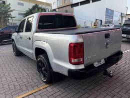VOLKSWAGEN - AMAROK - 2015/2016 - Prata - R$ 91.990,00