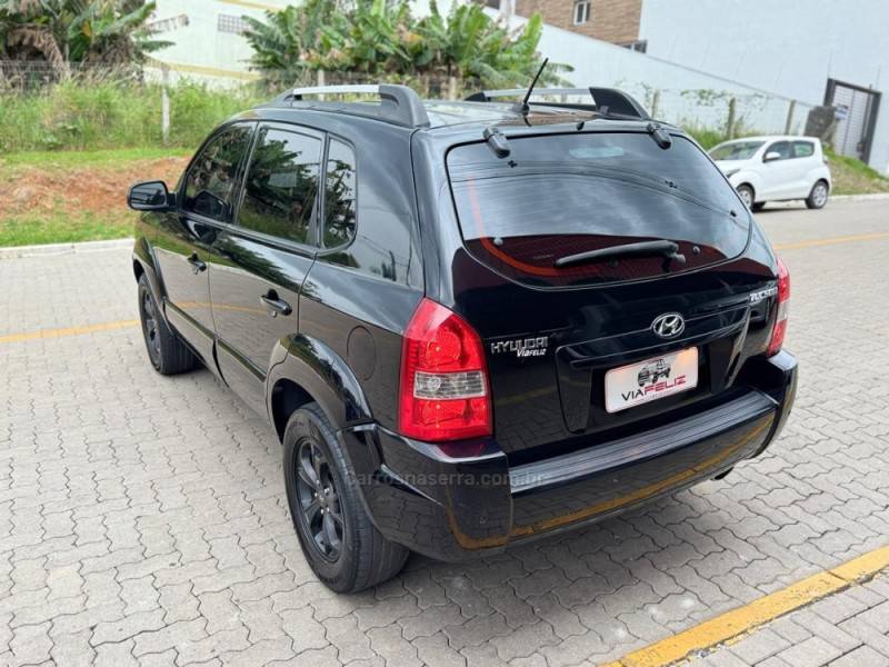 HYUNDAI - TUCSON - 2011/2012 - Preta - R$ 44.990,00