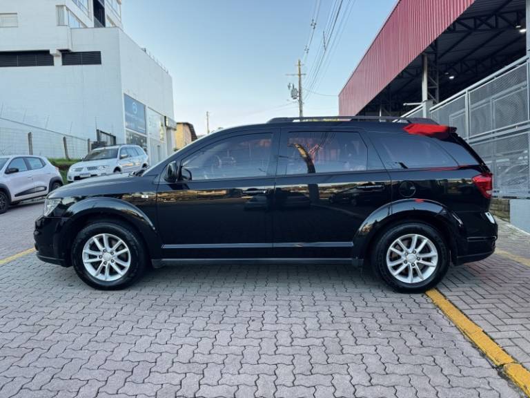 FIAT - FREEMONT - 2013/2014 - Preta - R$ 62.990,00