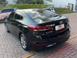 HYUNDAI - ELANTRA - 2016/2017 - Preta - R$ 81.990,00