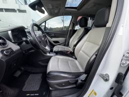 CHEVROLET - TRACKER - 2014/2015 - Branca - R$ 72.990,00