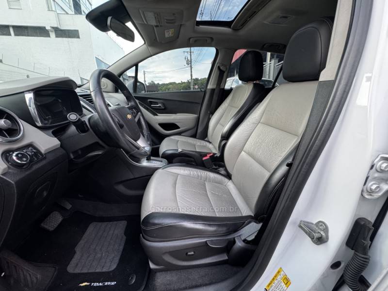 CHEVROLET - TRACKER - 2014/2015 - Branca - R$ 72.990,00