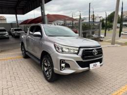 TOYOTA - HILUX - 2019/2019 - Prata - R$ 216.990,00