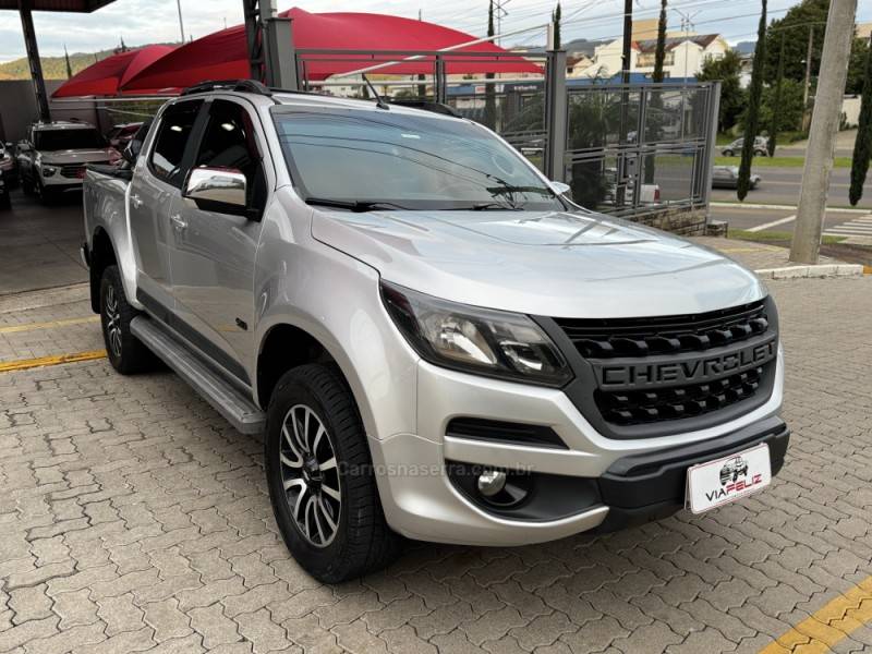 CHEVROLET - S10 - 2017/2018 - Prata - R$ 144.990,00