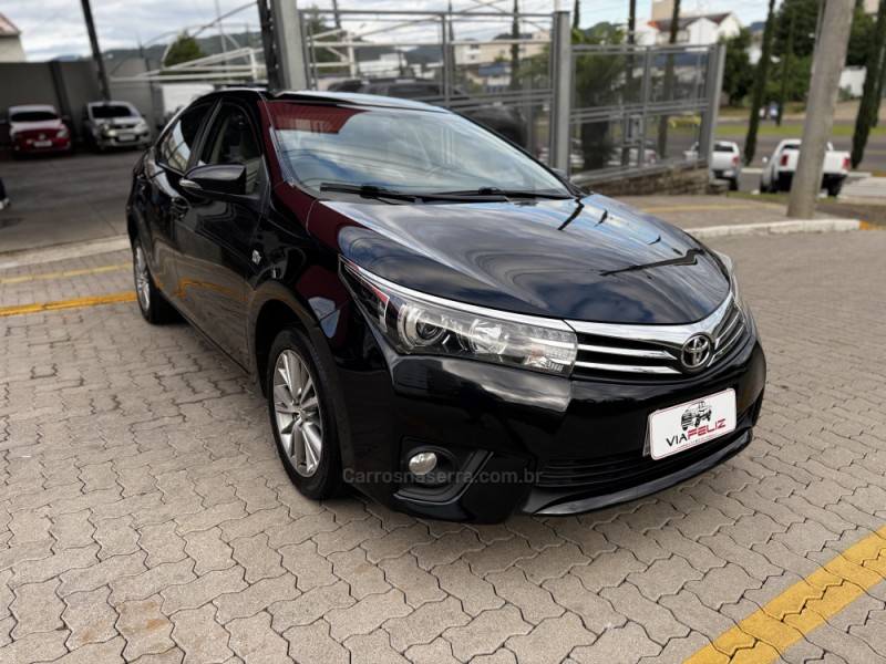 TOYOTA - COROLLA - 2014/2015 - Preta - R$ 88.990,00