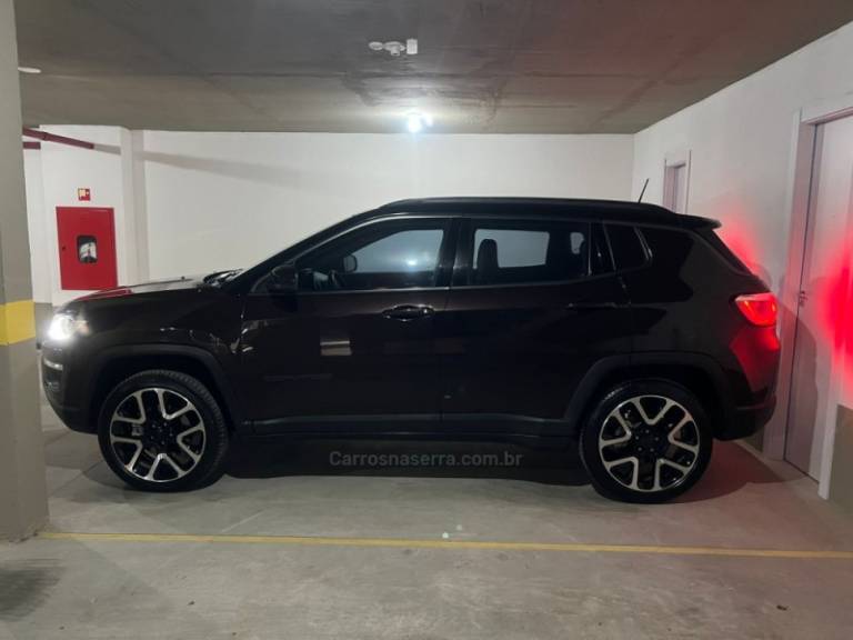 JEEP - COMPASS - 2020/2021 - Marrom - R$ 139.990,00