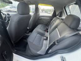 CHEVROLET - CELTA - 2013/2014 - Branca - R$ 36.990,00