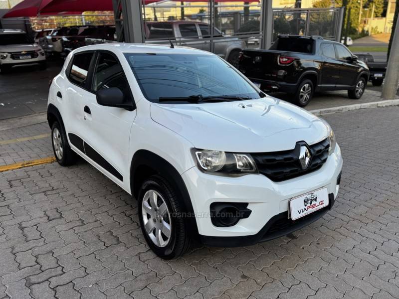 RENAULT - KWID - 2017/2018 - Branca - R$ 42.990,00