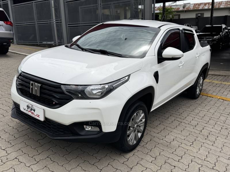 FIAT - STRADA - 2021/2022 - Branca - R$ 93.990,00