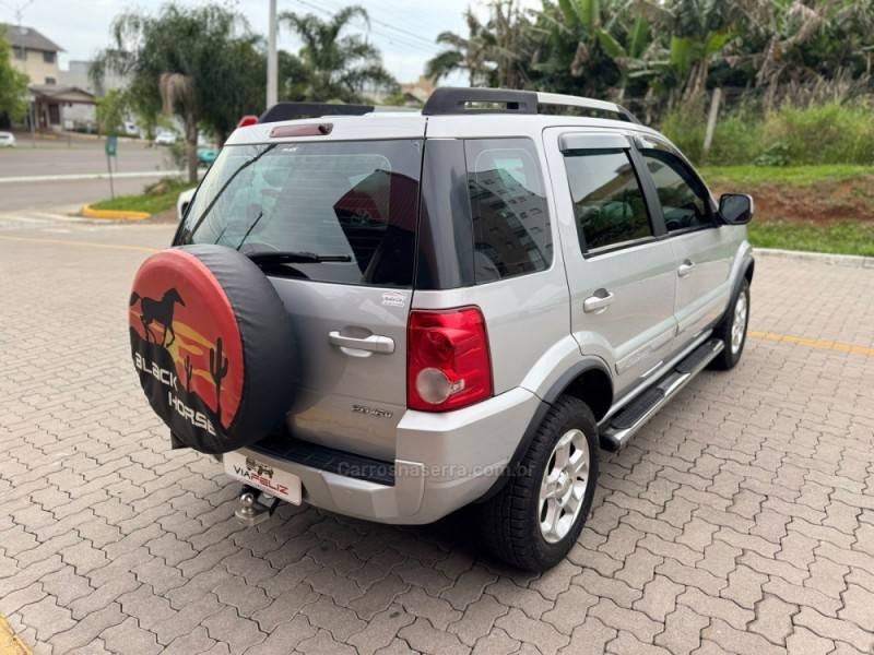 FORD - ECOSPORT - 2010/2011 - Prata - R$ 41.990,00