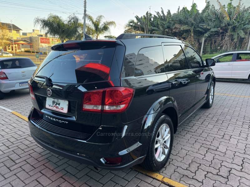 FIAT - FREEMONT - 2013/2014 - Preta - R$ 62.990,00