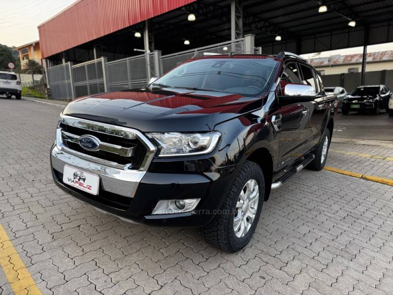 FORD - RANGER - 2018/2019 - Preta - R$ 159.990,00