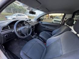 VOLKSWAGEN - SAVEIRO - 2021/2022 - Branca - R$ 64.990,00