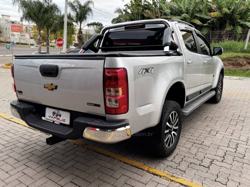 CHEVROLET - S10 - 2017/2018 - Prata - R$ 144.990,00