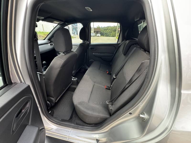 RENAULT - OROCH - 2022/2023 - Prata - R$ 94.990,00