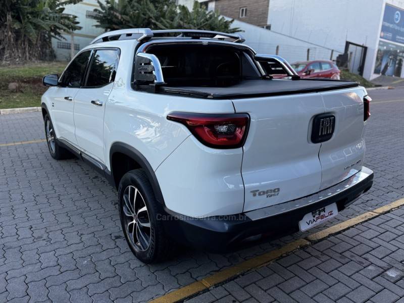 FIAT - TORO - 2018/2019 - Branca - R$ 110.990,00