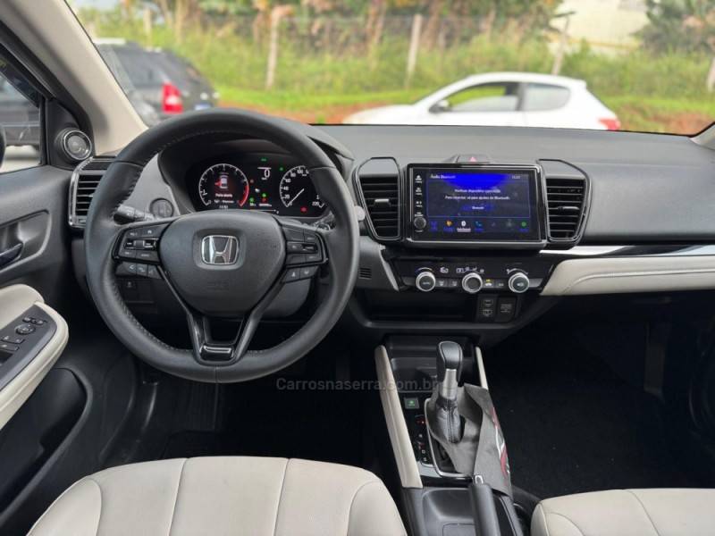 HONDA - CITY - 2022/2023 - Branca - R$ 122.990,00