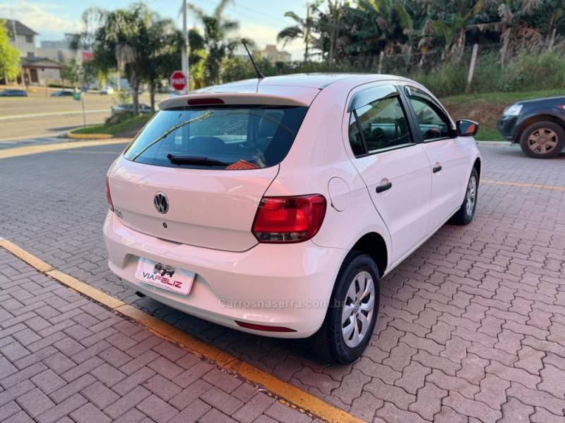 VOLKSWAGEN - GOL - 2015/2016 - Branca - R$ 44.990,00