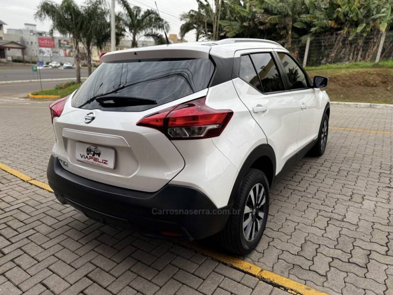 NISSAN - KICKS - 2018/2019 - Branca - R$ 85.990,00