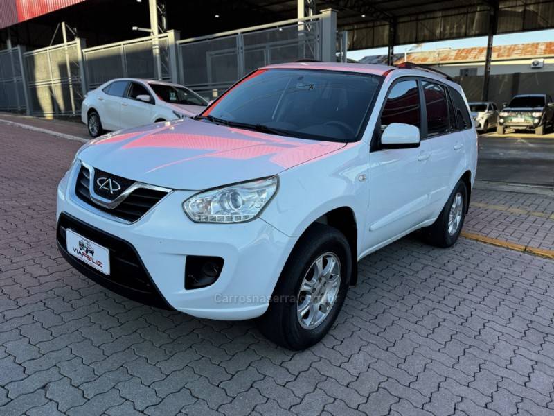 CHERY - TIGGO - 2014/2015 - Branca - R$ 42.990,00