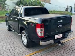 FORD - RANGER - 2012/2013 - Preta - R$ 111.990,00