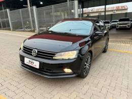 VOLKSWAGEN - JETTA - 2016/2017 - Preta - R$ 83.990,00