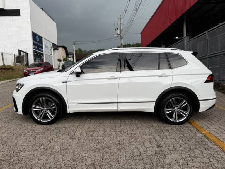 VOLKSWAGEN - TIGUAN - 2019/2019 - Branca - R$ 161.990,00