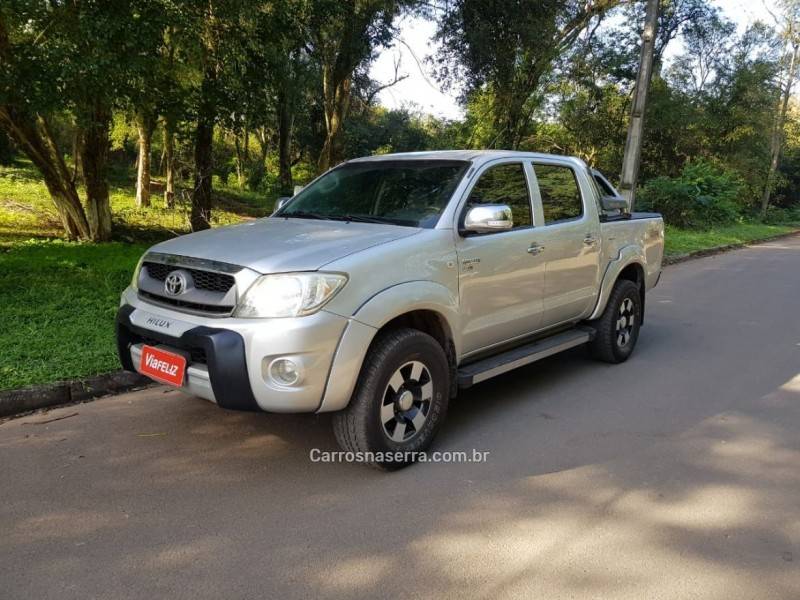 TOYOTA - HILUX - 2009/2010 - Prata - R$ 94.990,00