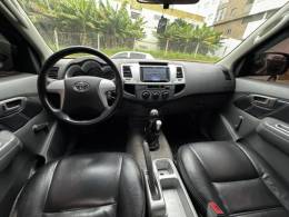TOYOTA - HILUX - 2012/2012 - Prata - R$ 109.990,00