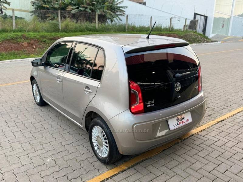 VOLKSWAGEN - UP - 2016/2017 - Prata - R$ 58.990,00