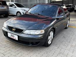 CHEVROLET - VECTRA - 2004/2005 - Cinza - R$ 30.990,00