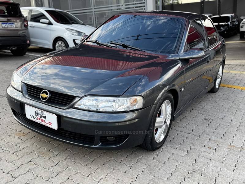 CHEVROLET - VECTRA - 2004/2005 - Cinza - R$ 30.990,00