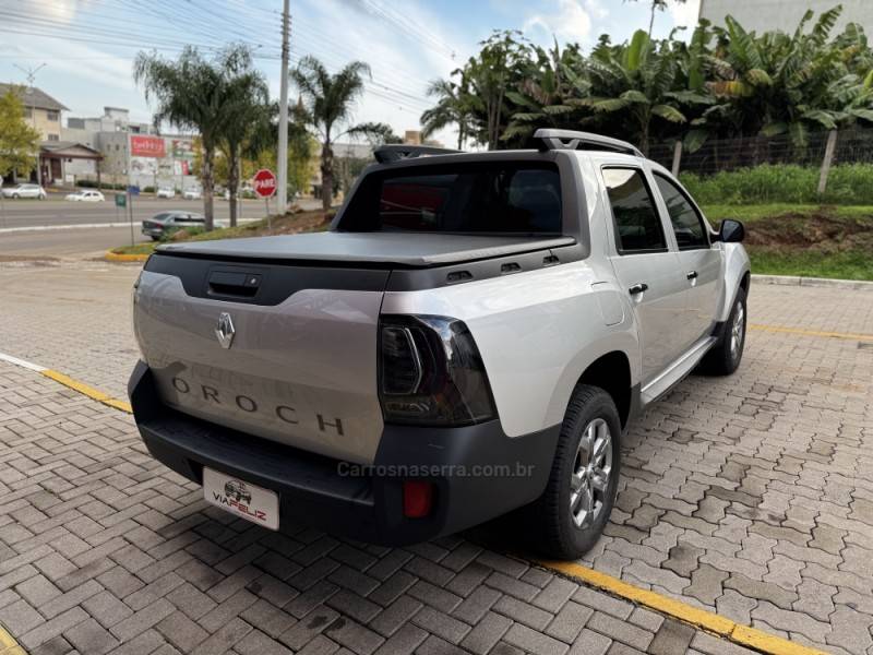 RENAULT - OROCH - 2022/2023 - Prata - R$ 94.990,00